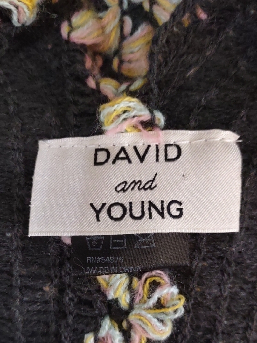 David and Young Poncho/Shawl - Picture 6 of 7